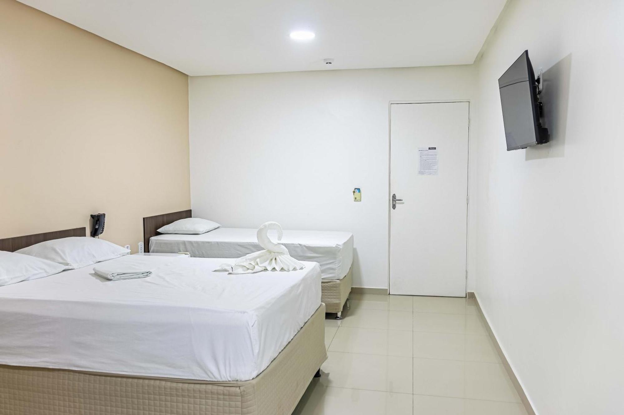 Falcao Hotel アラピラカ エクステリア 写真